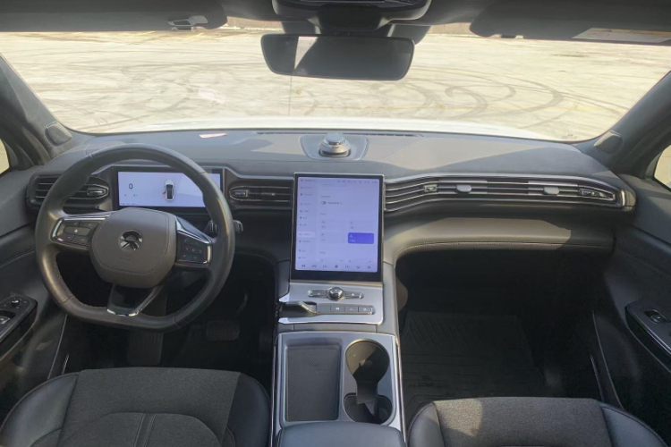蔚来EC6 2022款 75kWh 运动版中控内饰7004