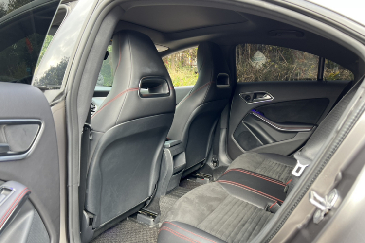 奔驰CLA 2018款 CLA 220 4MATIC中控内饰7003