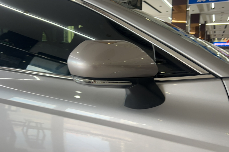 丰田 凯美瑞 2021款 2.0G 豪华版局部细节9003