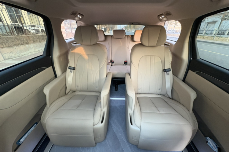 别克GL8新能源 2025款 陆尚 尊享版 7座中控内饰7005