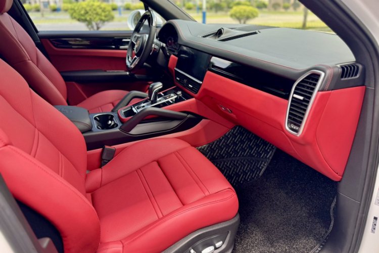 保时捷 2019款 Cayenne 3.0T中控内饰7005