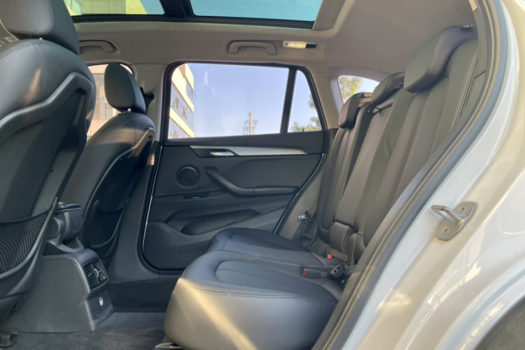 宝马X1 2018款 sDrive18Li 时尚型中控内饰7003