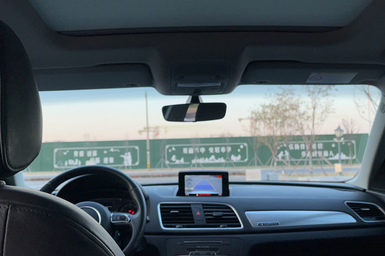 奥迪Q3 2017款 35 TFSI quattro 全时四驱风尚型局部细节22