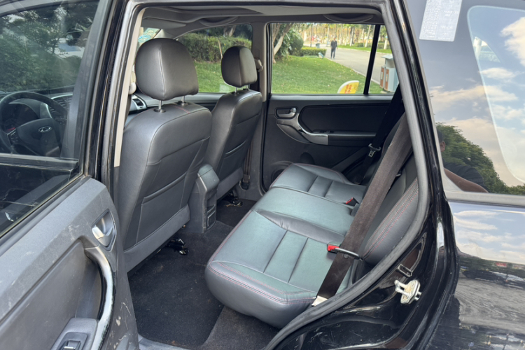 奇瑞 瑞虎3 2015款 1.6L 手动智尚纪念版中控内饰7003