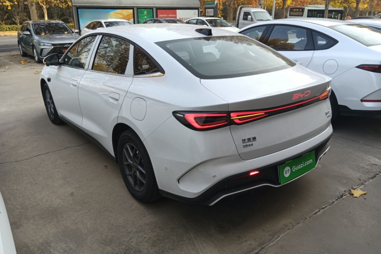 比亚迪 海豹06新能源 2025款 DM-i 智驾版 80KM豪华型车身外观6002