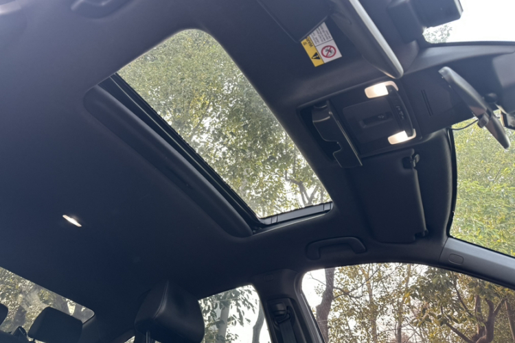 本田 思域 2022款 240TURBO CVT燃动版局部细节22