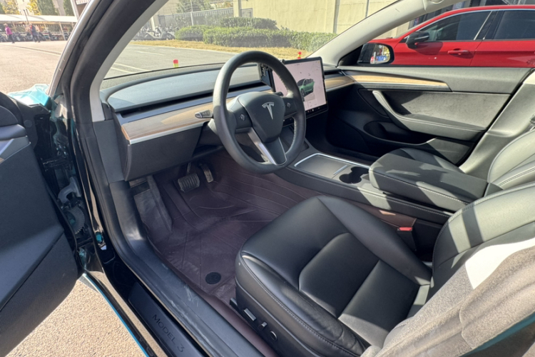 特斯拉 Model 3 2022款 后轮驱动版车身外观6001