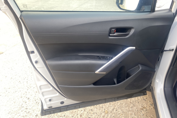 丰田 卡罗拉锐放 2022款 2.0L 先锋版中控内饰7006