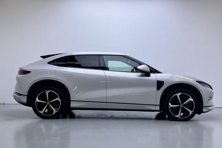 比亚迪 宋L EV 2025款 智驾版 662km 激光雷达卓越型车身外观6006