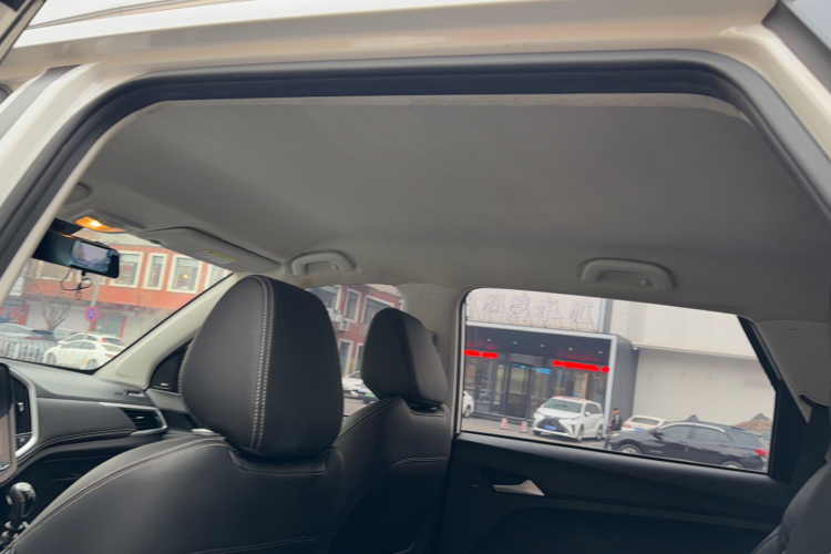 宝骏530 2021款 全球车周年纪念版 1.5T 手动豪华型 6座局部细节22