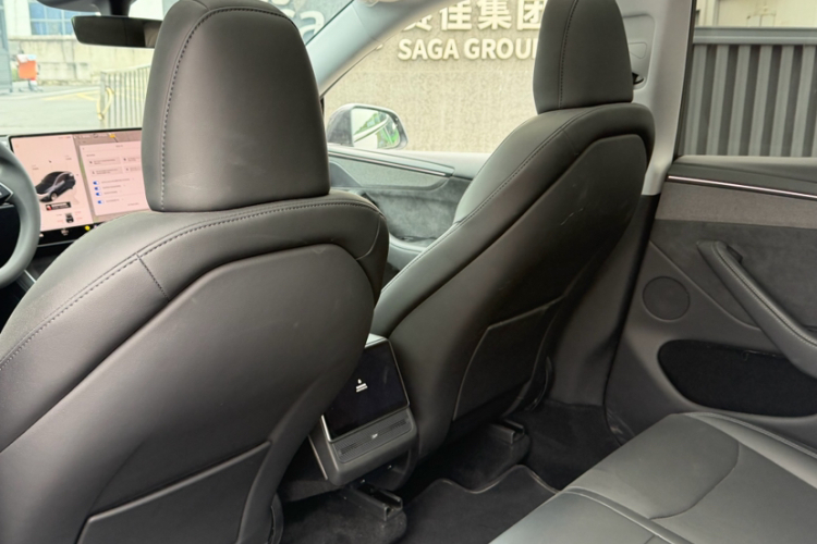 特斯拉 Model Y 2025款 长续航全轮驱动 首发版中控内饰7005