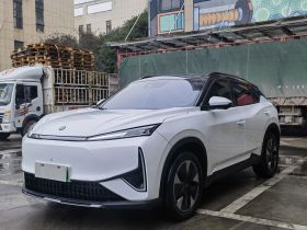 东风风神 风神L7新能源 2024款 205 Plus