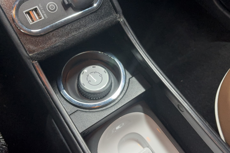 五菱汽车 宏光MINIEV 2022款 GAMEBOY 200km 玩咖款 磷酸铁锂局部细节18