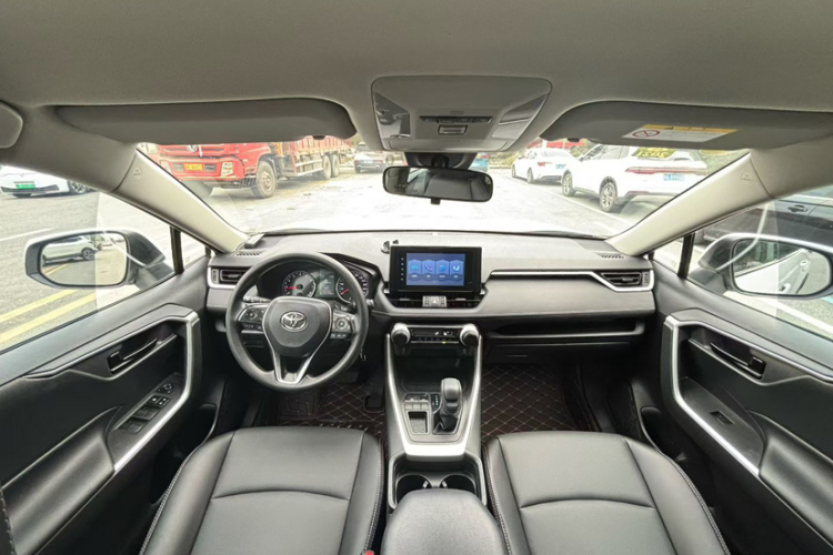 丰田 RAV4荣放 2021款 2.0L CVT两驱都市版中控内饰7004