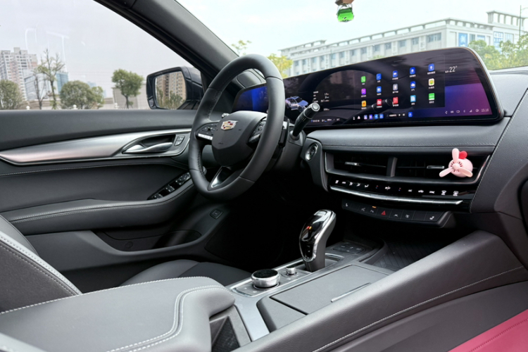 凯迪拉克CT5 2025款 28T 城市运动版中控内饰7014