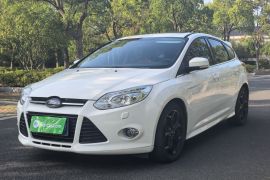 福特 福克斯 2012款 两厢 2.0L 自动豪华运动型