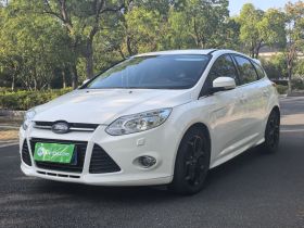 福特 福克斯 2012款 两厢 2.0L 自动豪华运动型
