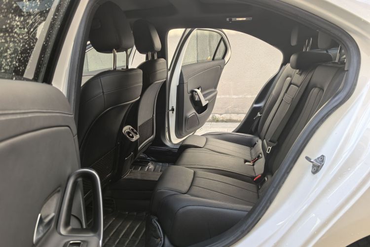 奔驰A级 2020款 改款二 A 180 L 运动轿车中控内饰7001