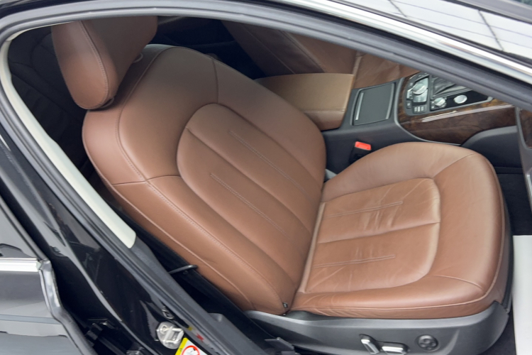 奥迪A6L 2018款 30 FSI 典藏版局部细节41