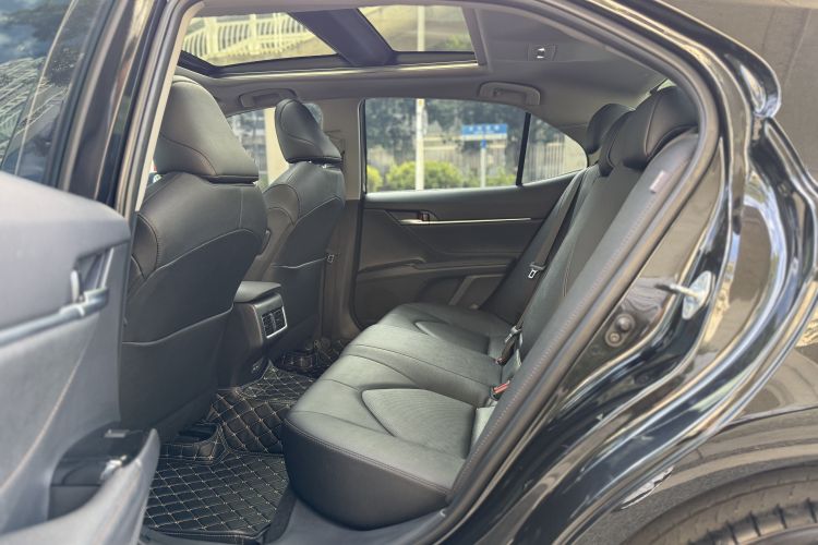 丰田 凯美瑞 2023款 2.5G 豪华版中控内饰7003