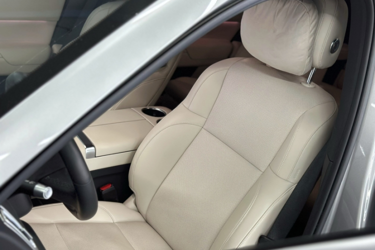 理想汽车 理想L9 2024款 Pro中控内饰7005