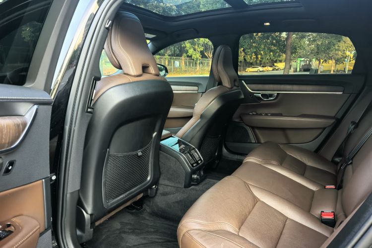 沃尔沃S90 2024款 B5 智远豪华版中控内饰7003