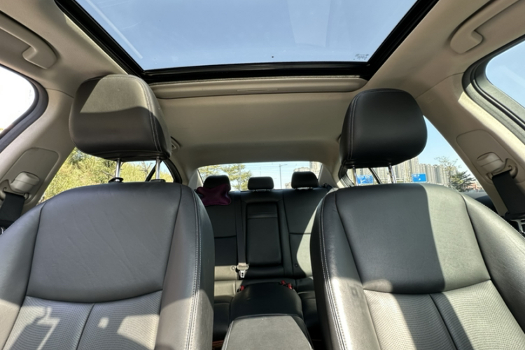 英菲尼迪Q50L 2016款 2.0T 悦享版中控内饰7006