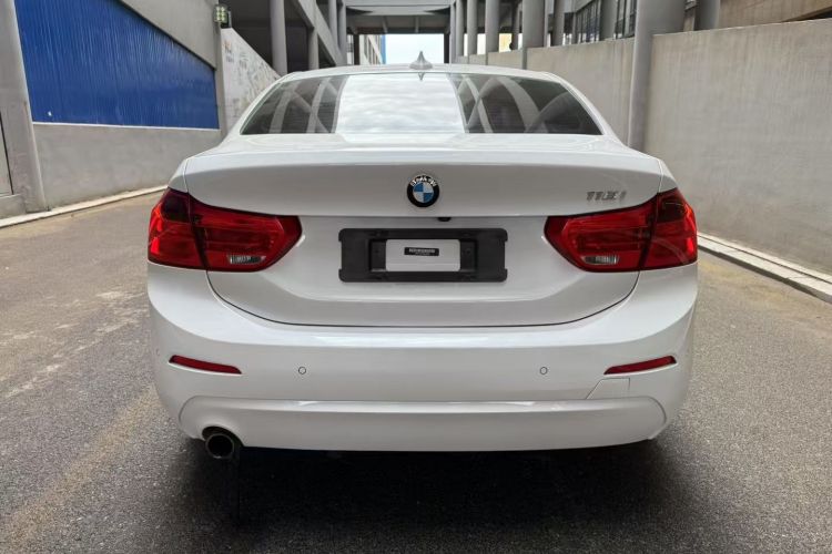 宝马1系 2018款 改款 118i 时尚型车身外观6003