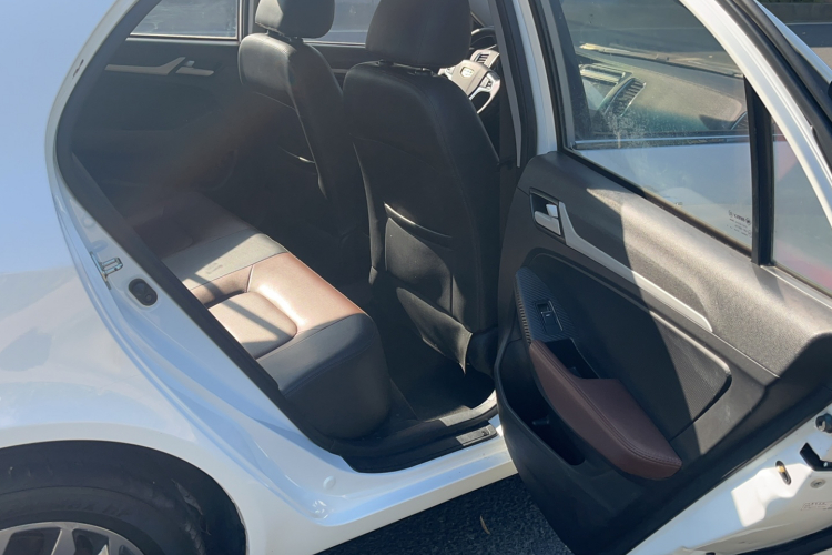 吉利汽车 远景 2017款 1.5L 自动幸福版中控内饰7004