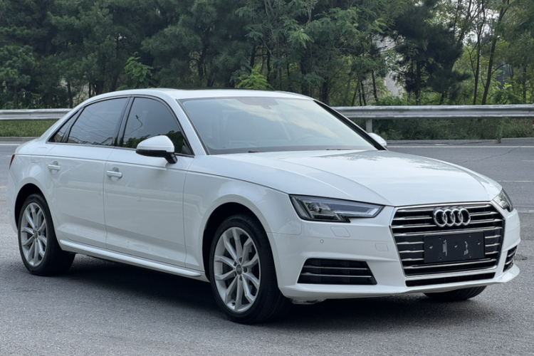 奥迪A4L 2017款 40 TFSI 风尚型车身外观6002