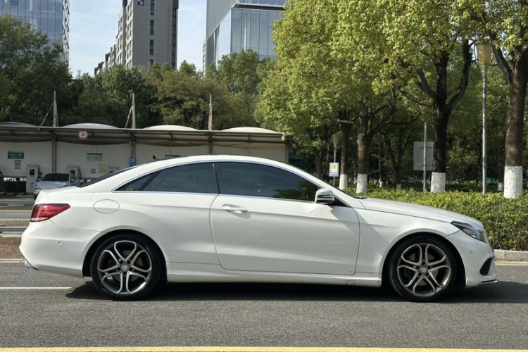 奔驰E级(进口) 2014款 E 200 轿跑版车身外观6009