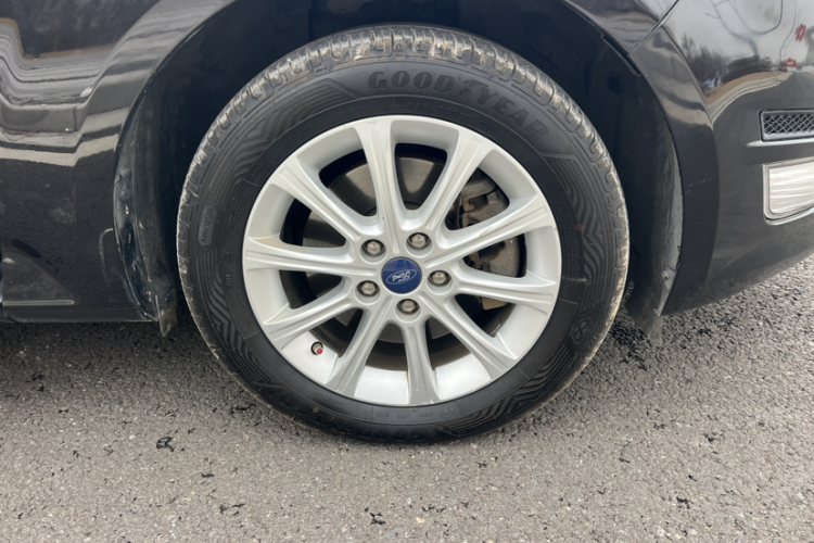 福特 蒙迪欧-致胜 2011款 2.3L 时尚型车身外观6009