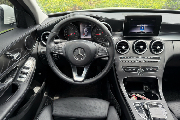 奔驰C级 2018款 C 180 L 时尚型运动版局部细节14