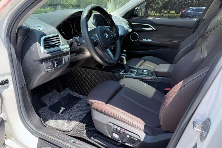 宝马1系 2019款 120i M运动套装局部细节19