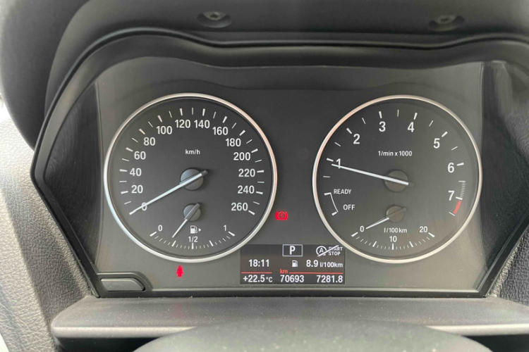 宝马1系(进口) 2016款 118i 领先型中控内饰15