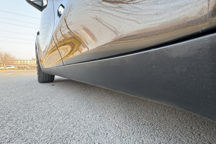 特斯拉 Model Y 2023款 长续航全轮驱动版局部细节9002