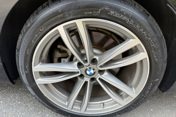 宝马7系 2018款 730Li 领先型 M运动套装车身外观6001