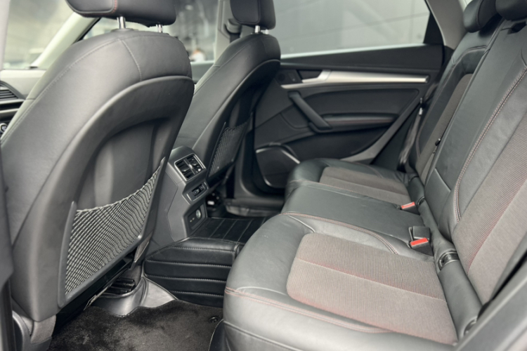 奥迪Q5L 2018款 45 TFSI 尊享时尚型 国VI中控内饰7005