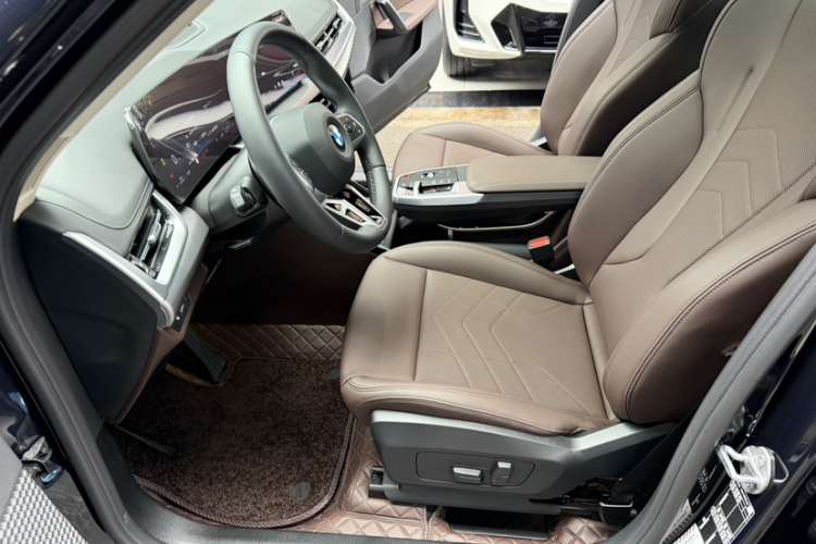宝马X1 2023款 sDrive25Li M运动套装中控内饰7004