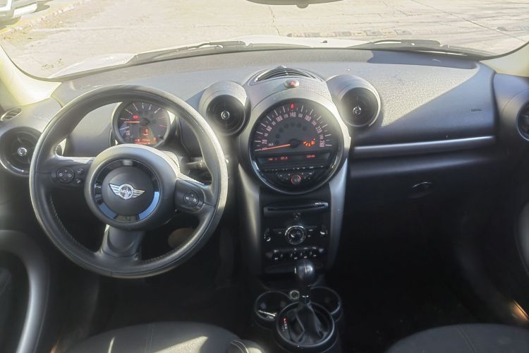 MINI Countryman 2013款 1.6T COOPER ALL4 Fun中控内饰7002