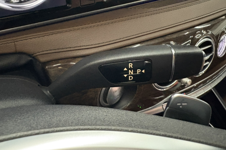 奔驰S级 2014款 S 320 L 商务型中控内饰7008