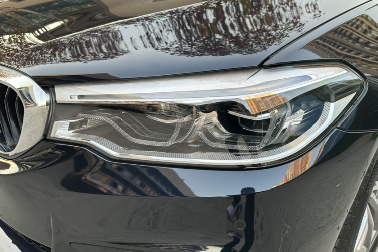 宝马5系 2019款 改款 525Li M运动套装车身外观6005