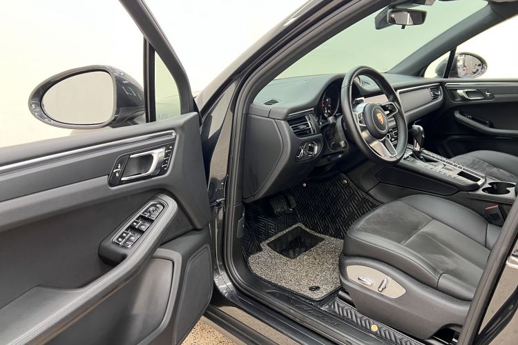 保时捷 2020款 Macan 2.0T中控内饰7003