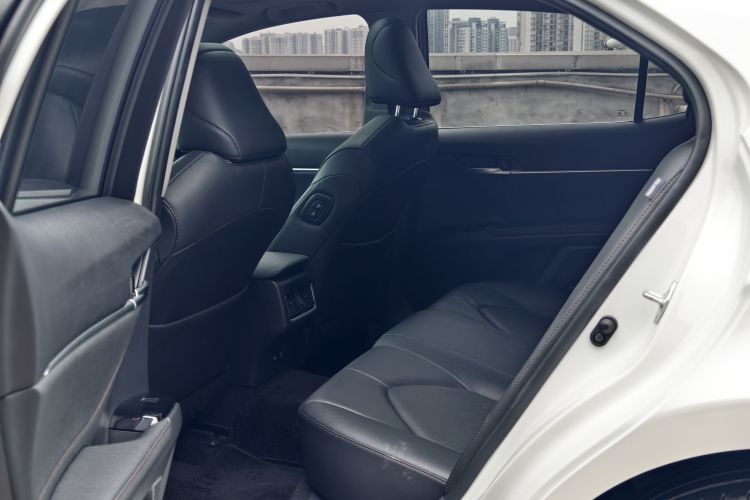 丰田 凯美瑞 2021款 2.5G 豪华版中控内饰7004