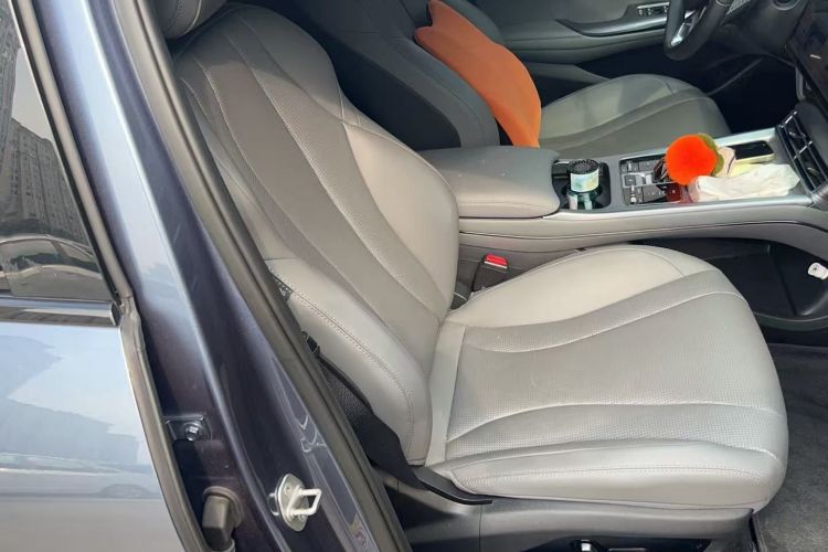 比亚迪 海豹 2024款 荣耀版 DM-i 1.5L 121km 豪华型中控内饰7008