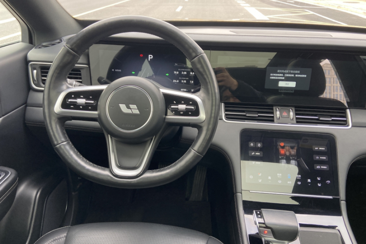 理想汽车 理想ONE 2021款 增程6座版中控内饰7008