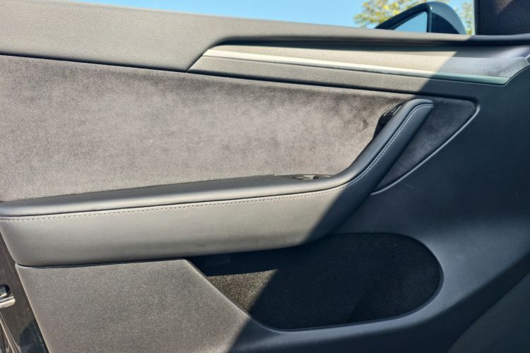 特斯拉 Model Y 2023款 后轮驱动版中控内饰7002