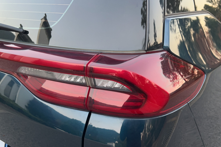 广汽传祺 传祺M6 2019款 270T DCT精英版（七座）国VI车身外观6006