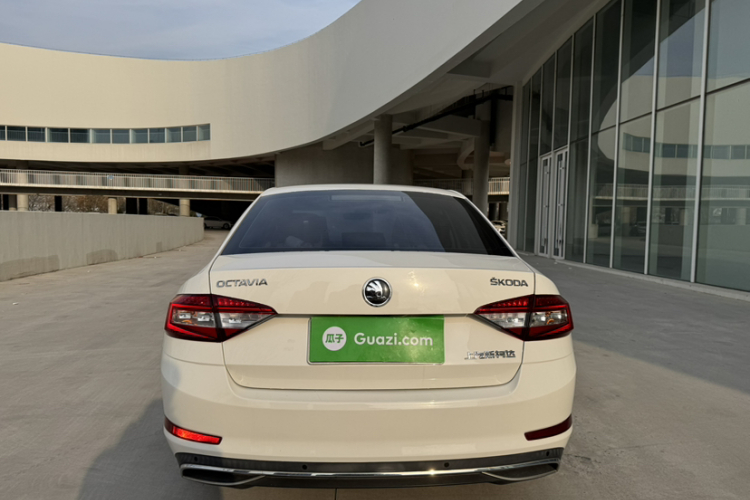 斯柯达 明锐 2018款 1.6L 自动豪华版车身外观6003