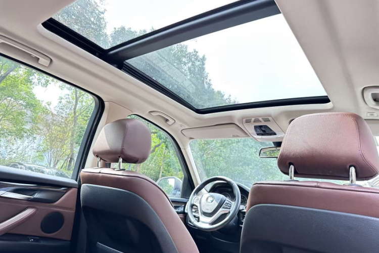 宝马X5(进口) 2014款 xDrive35i 典雅型中控内饰7005